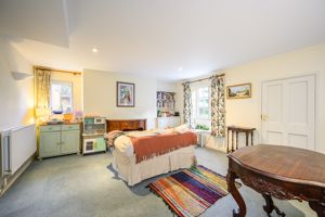 Sitting Room- click for photo gallery